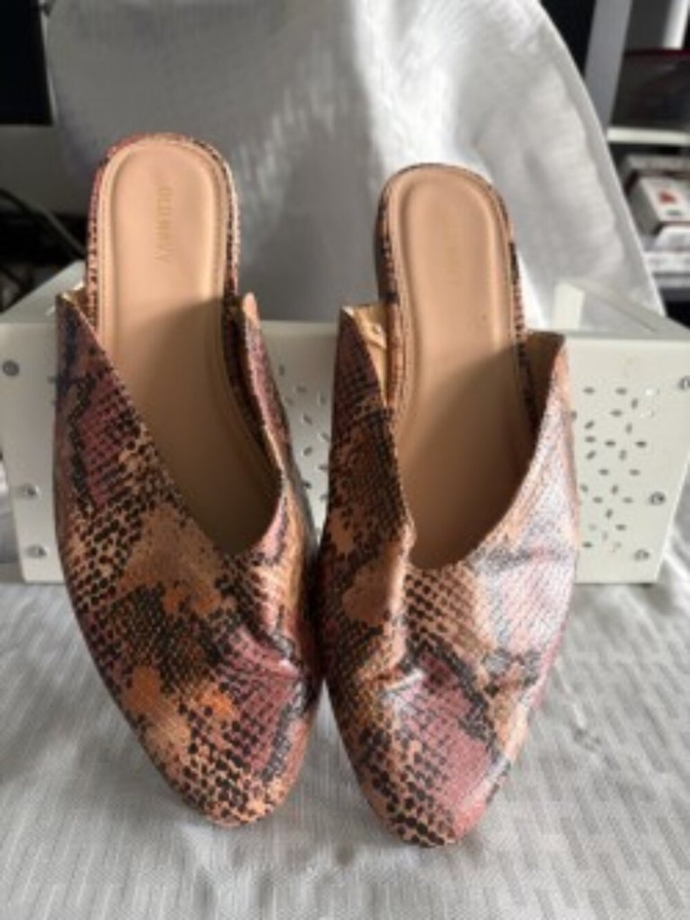 Women’s Size 10 Brown Snakeskin Print Mule Slides